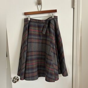 Vintage Wool Plaid Circle Wrap Skirt Gray Background Large -Darling!